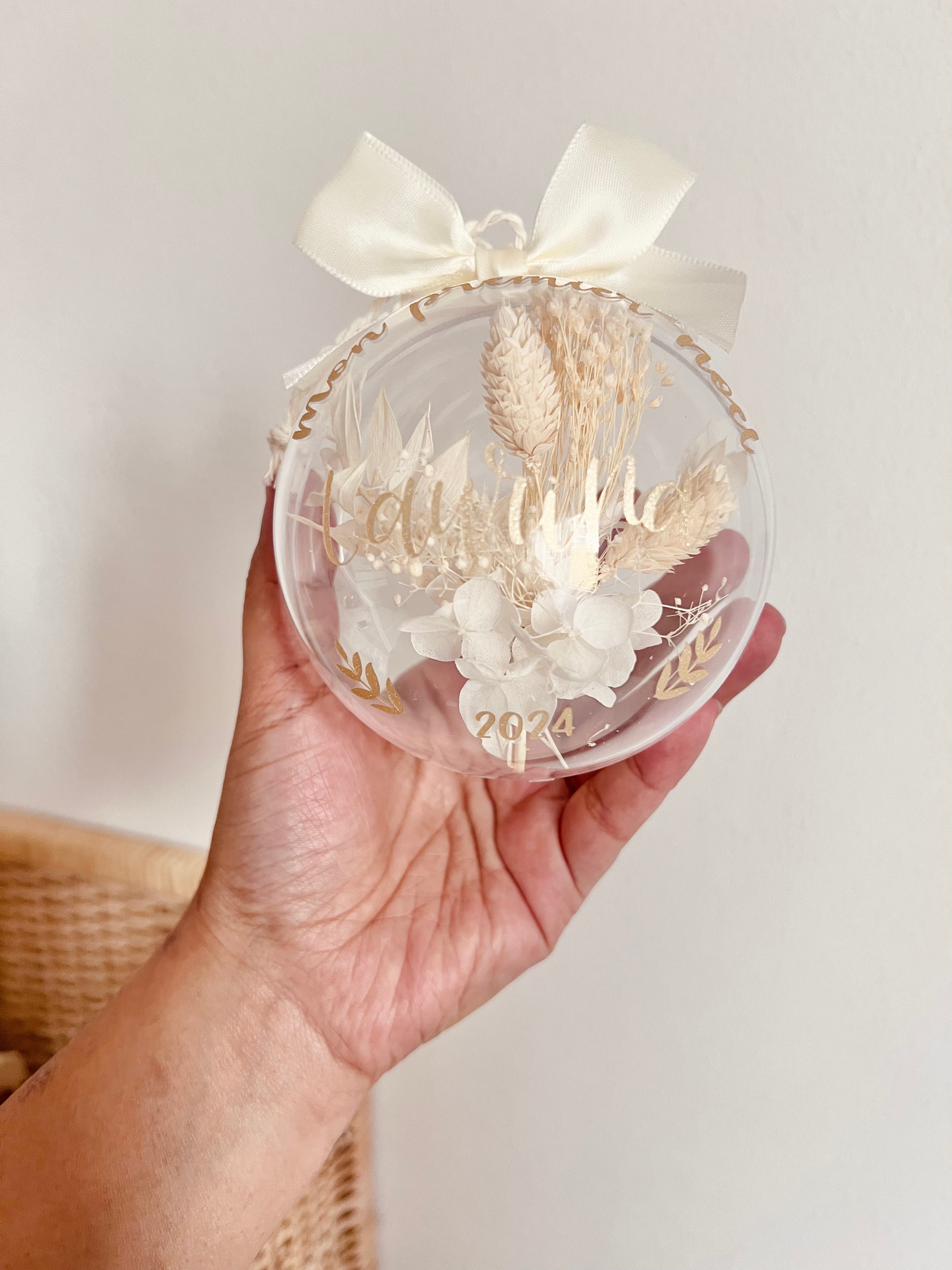 Boule de Noël aux fleurs séchées