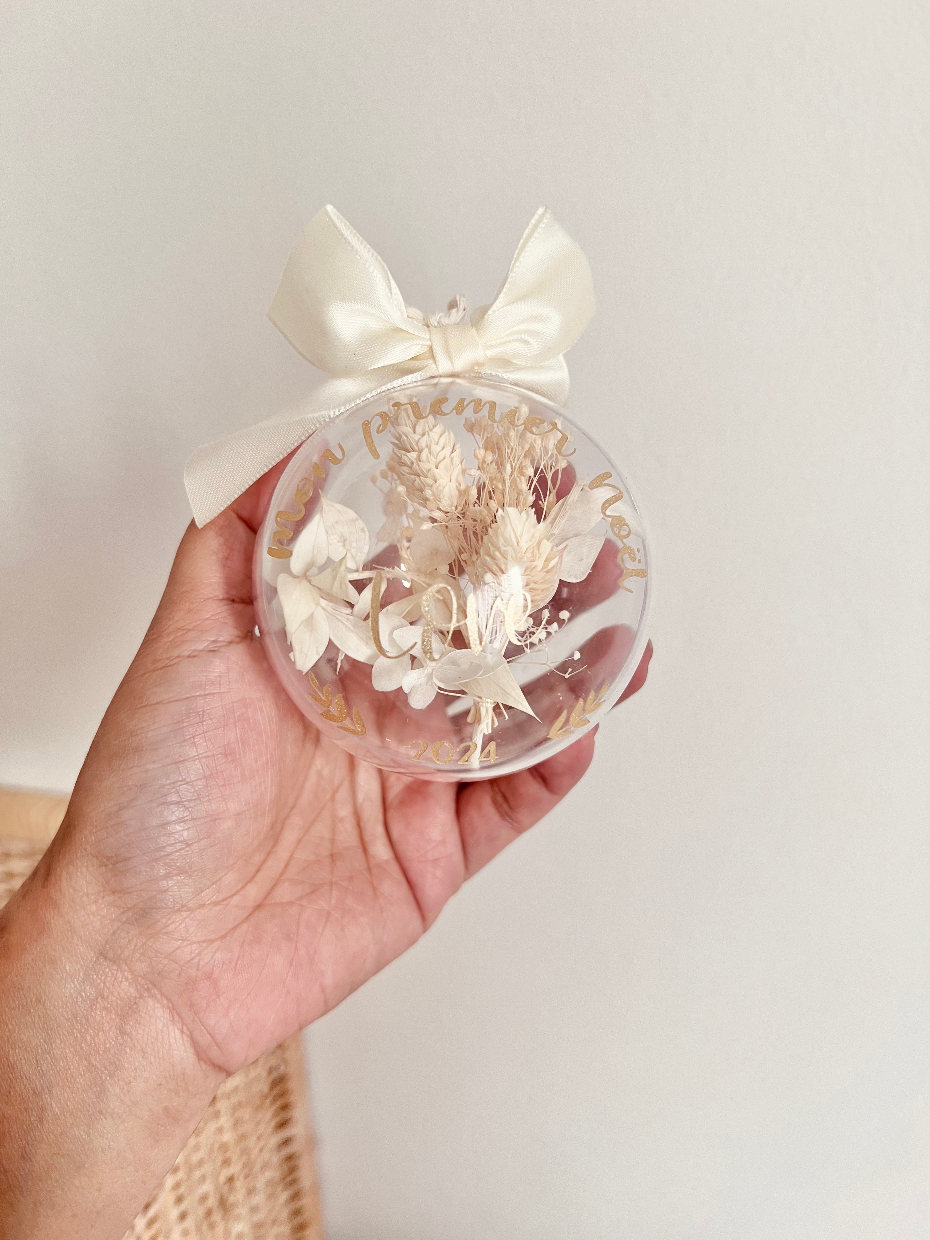 Boule de Noël aux fleurs séchées