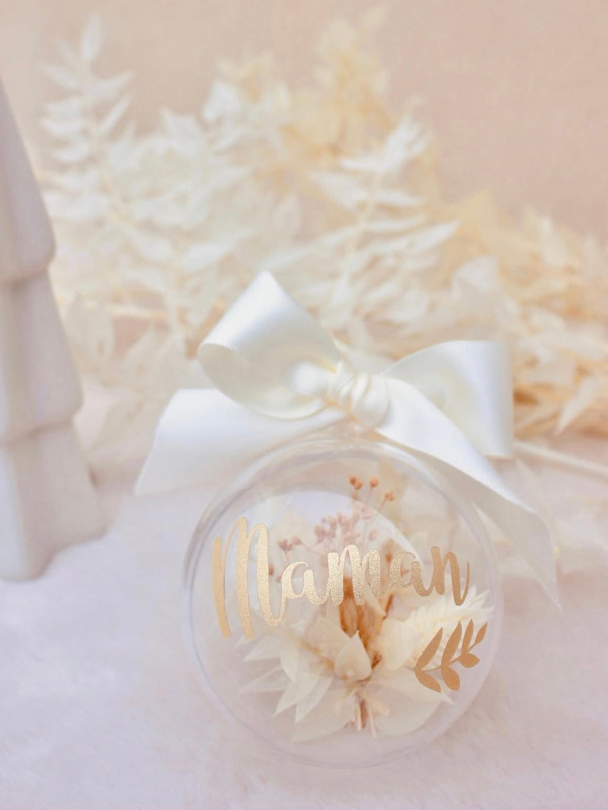 Boule de Noël aux fleurs séchées