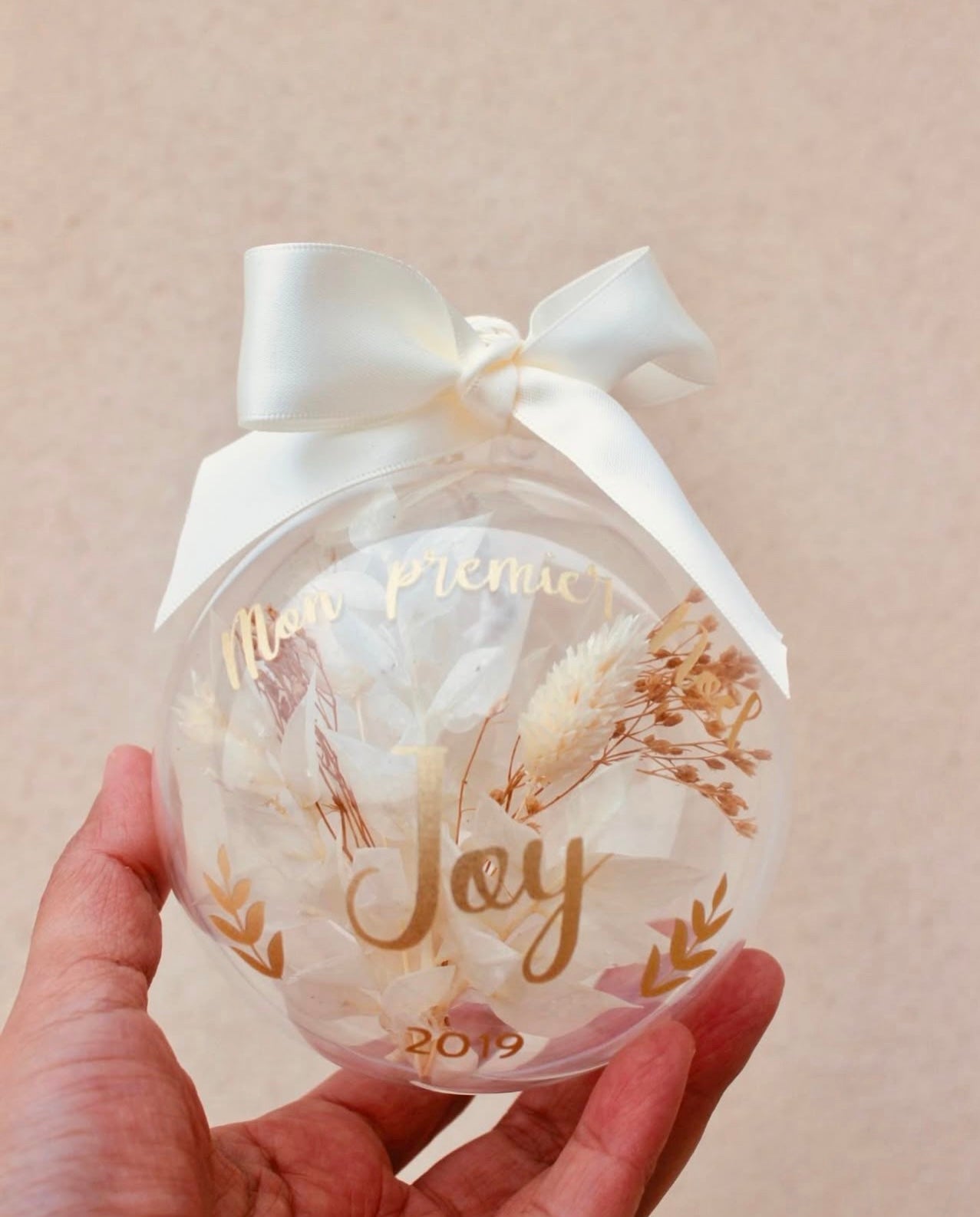 Boule de Noël aux fleurs séchées