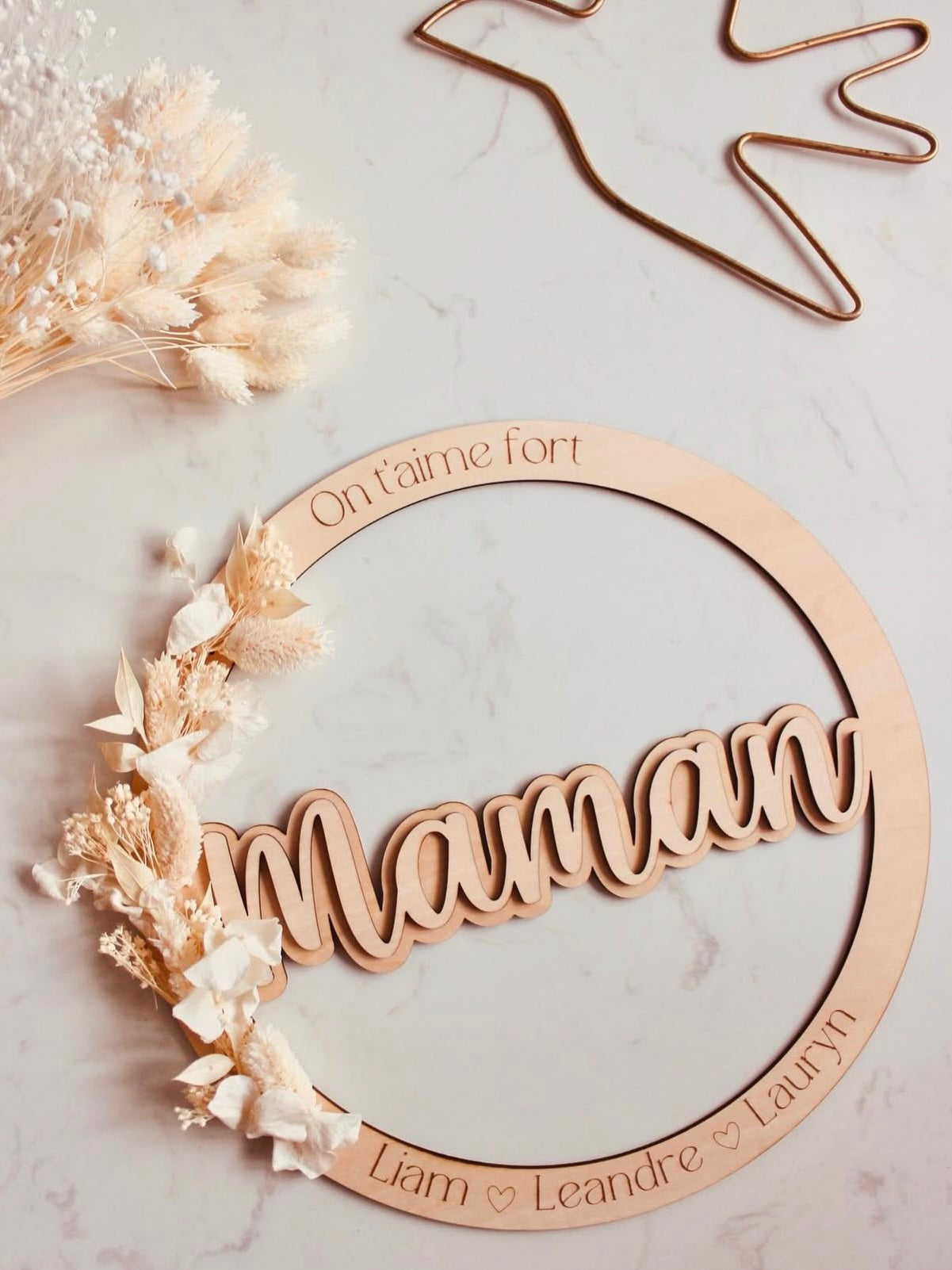 Couronne de fleurs séchées en bois personnalisée