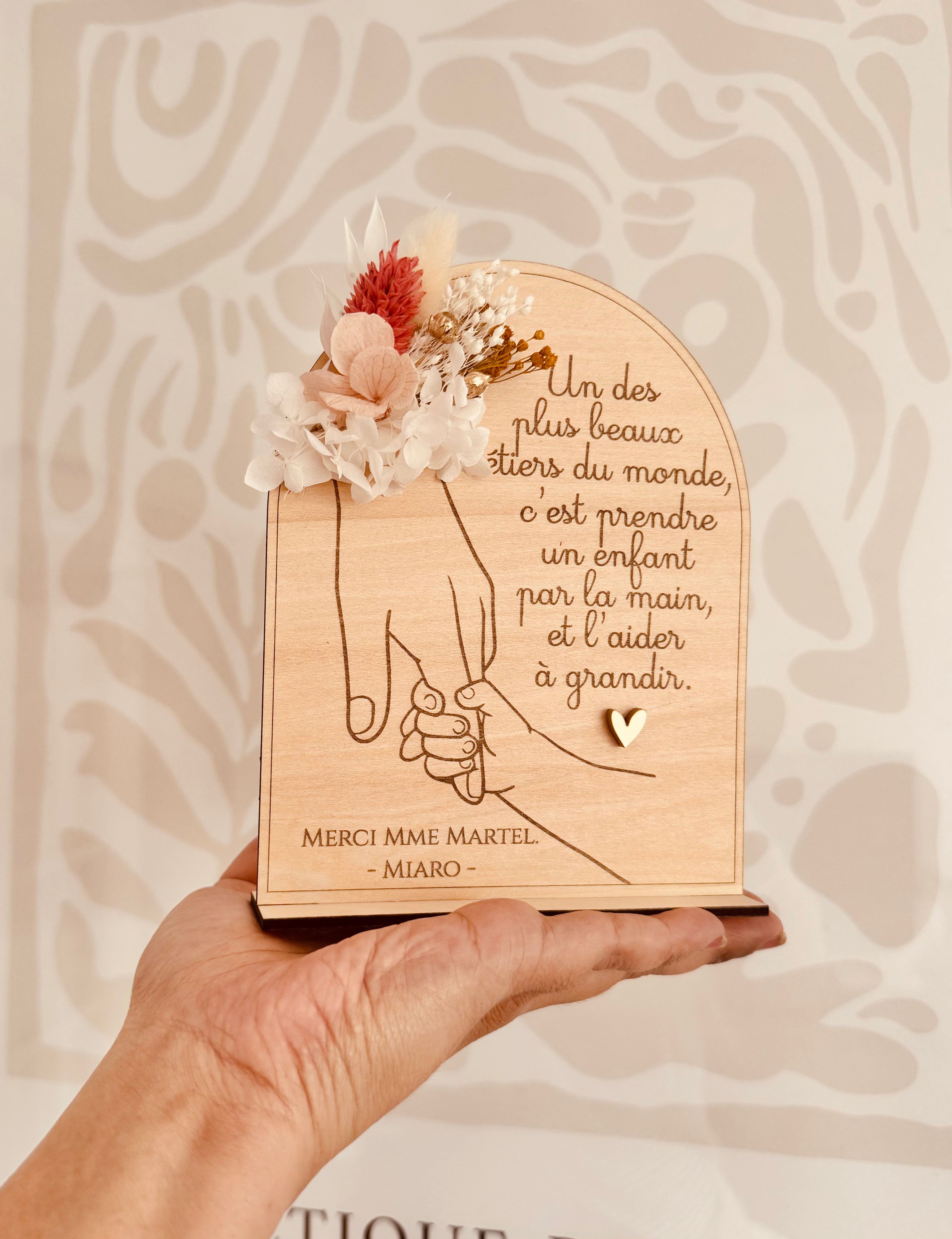 Cadre arche en bois et fleurs séchées