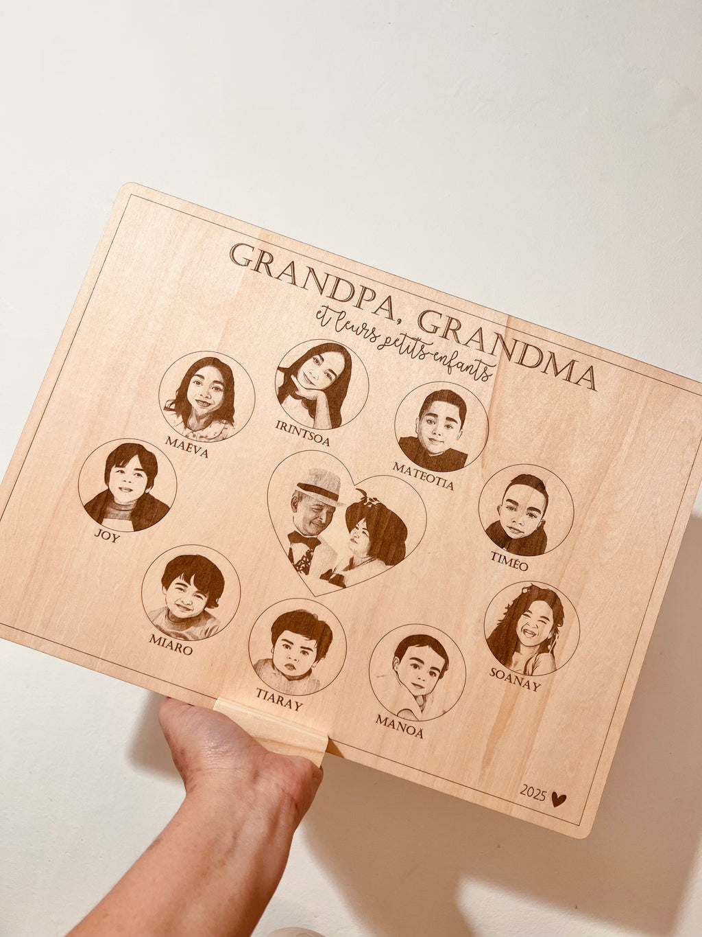 Tableau portraits gravés - portraits grands-parents parents enfants