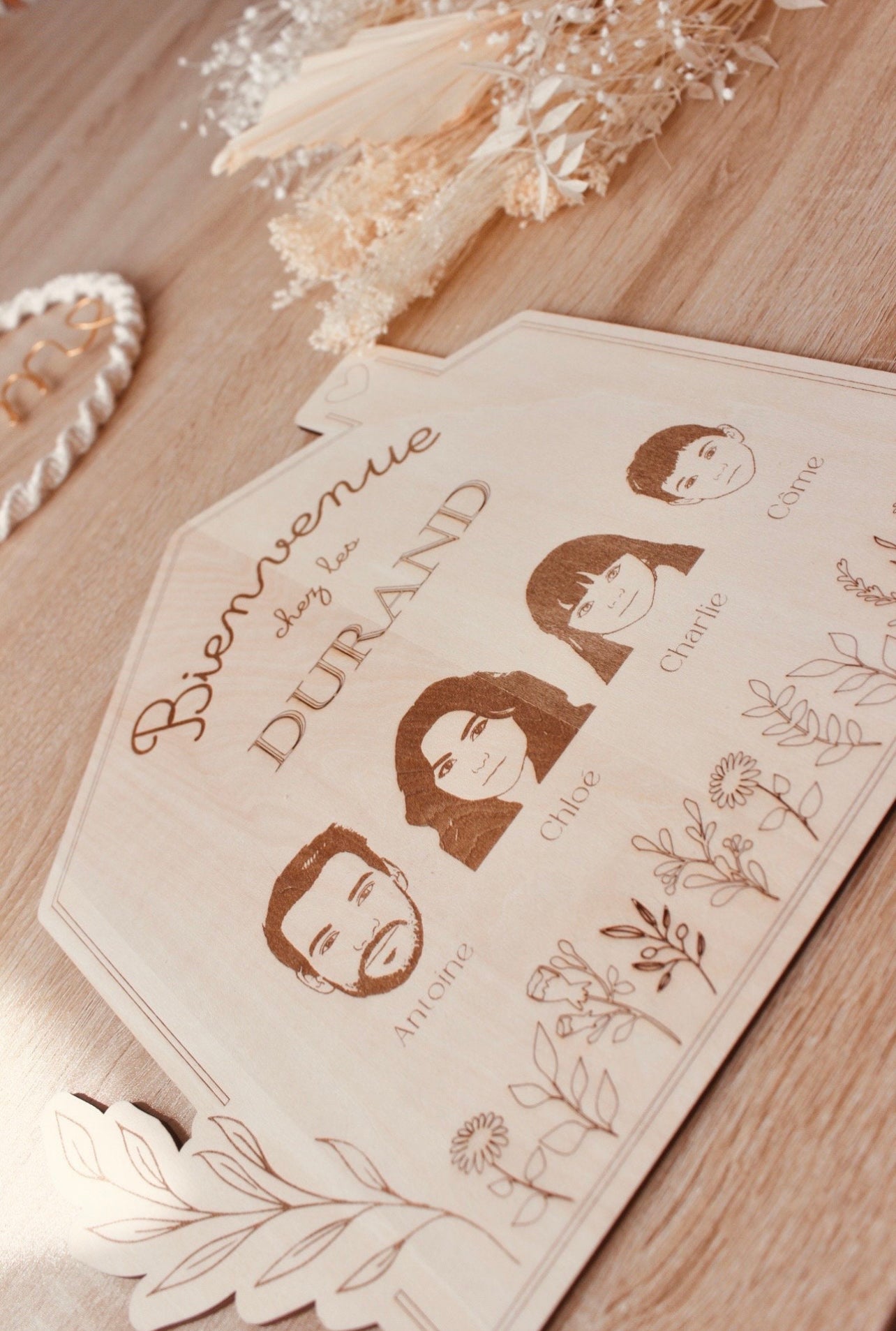 Tableau portraits gravés - maison famille