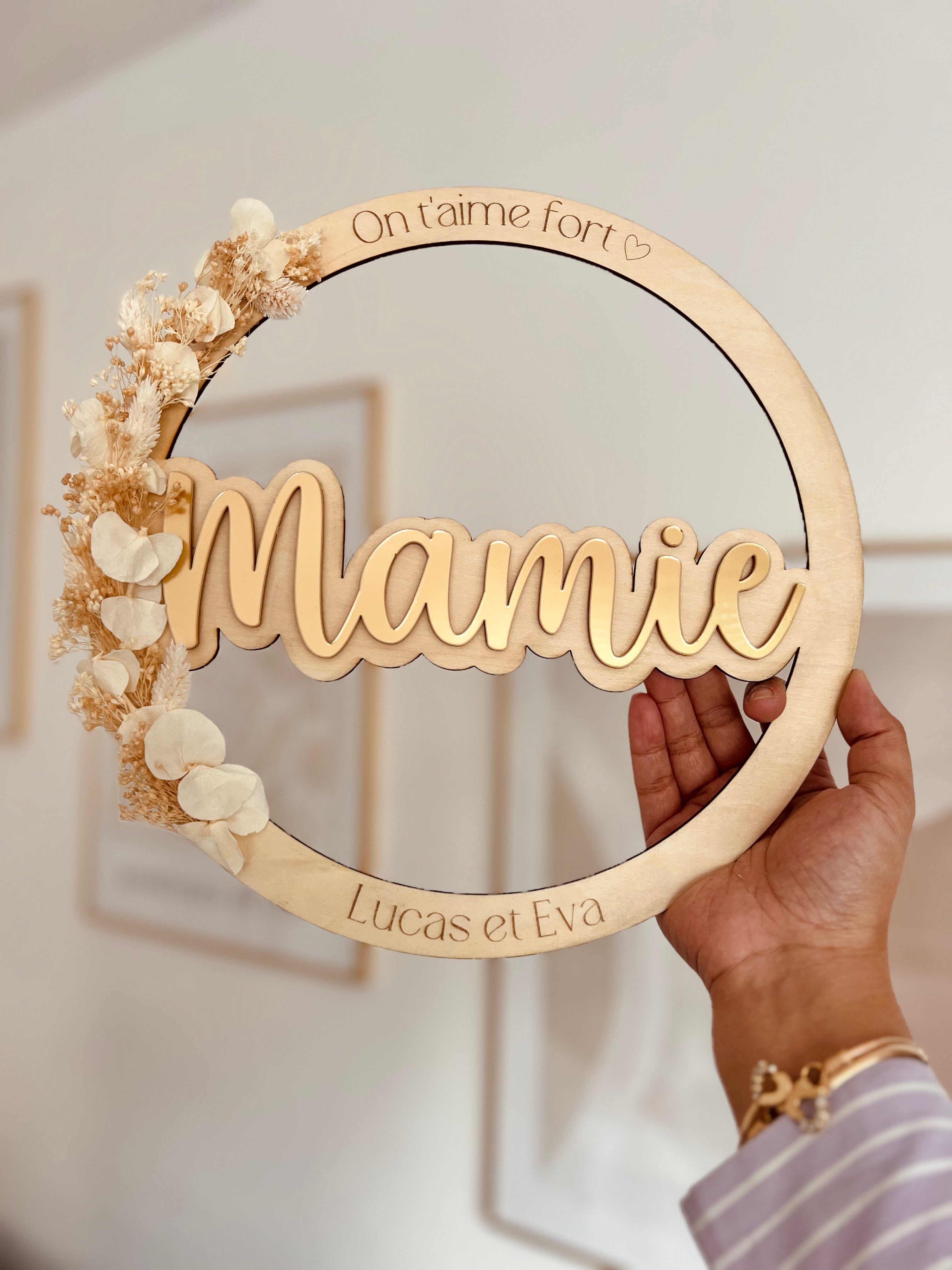 Couronne de fleurs séchées en bois personnalisée